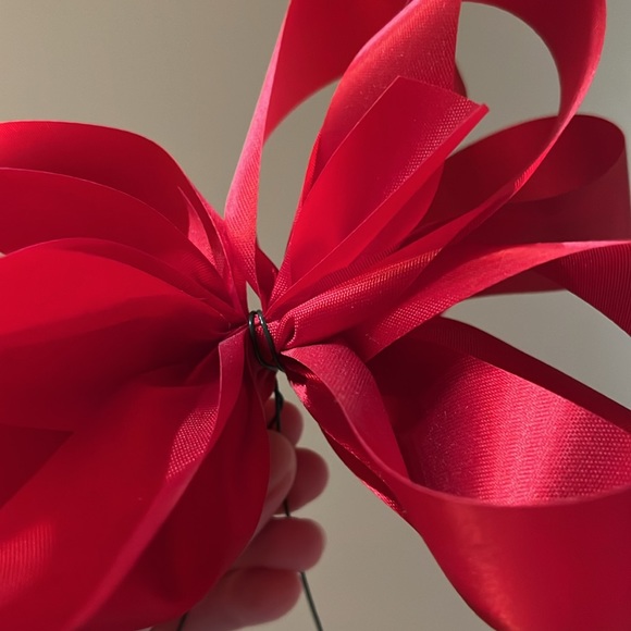 💝 10/$10 💝Crafting Red Ribbon with Green Wire - Picture 4 of 4